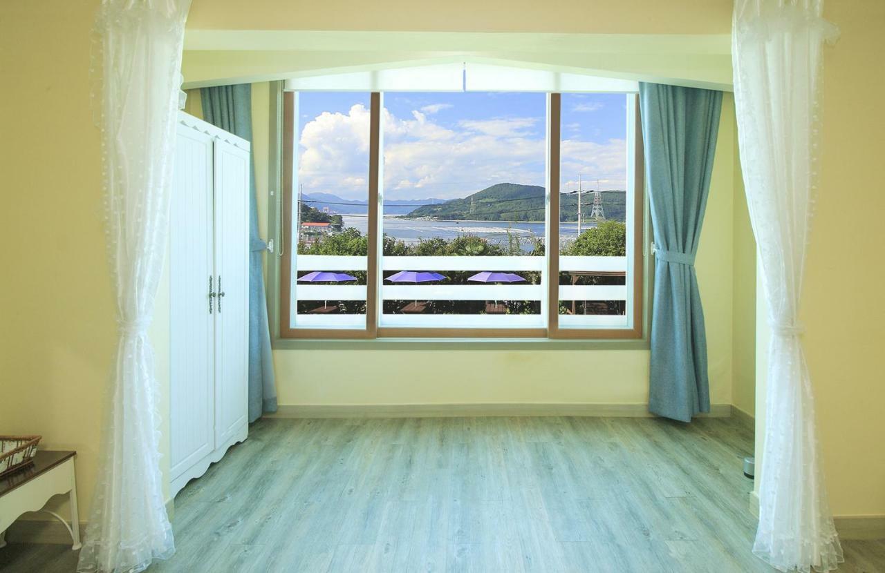 Tongyeong Paper Island Pension エクステリア 写真